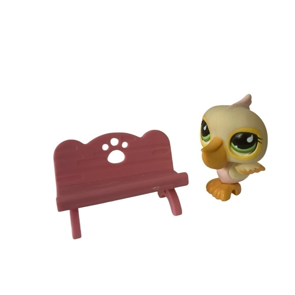 Littlest Pet Shop 2007 LPS Pelican #962 Rare Green Eyes with bench
